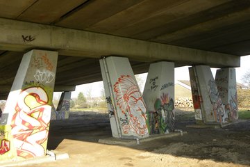 Leeuwarden, graffiti onder Leeuwarder viaduct 