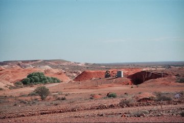 Coober Pedy bekend als de opaalhoofdstad van de wereld (in het noorden van de deelstaat Zuid-Australië) 