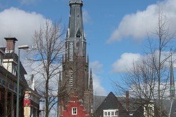 Leeuwarden, Sint-Bonifatiuskerk, De RK kerk werd geb. tussen 1882 en 1884. 